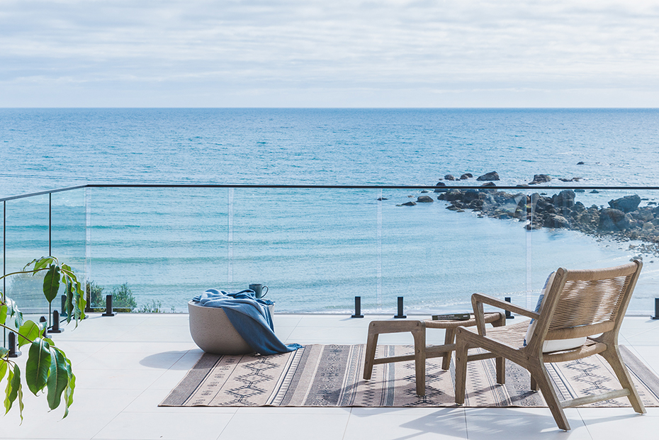 Deck and view of Bass Strait at Novo Luxury Apartment
