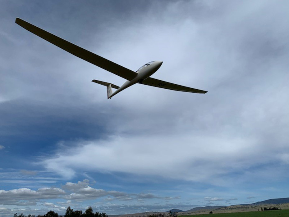 Gliding in Tunbridge Tasmania