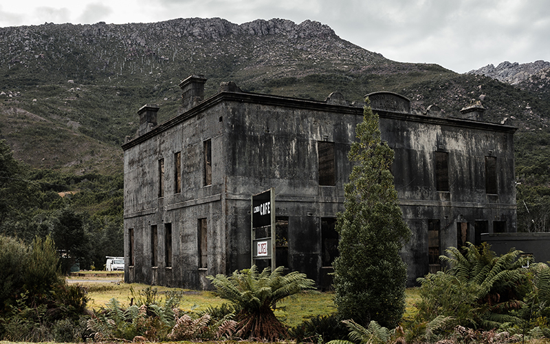 Black exterior of Royal Hotel at Linda