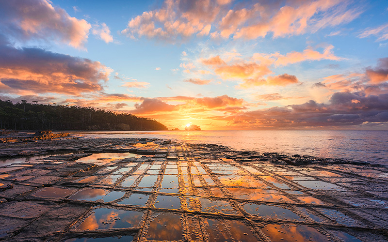 Tessellated pavement
